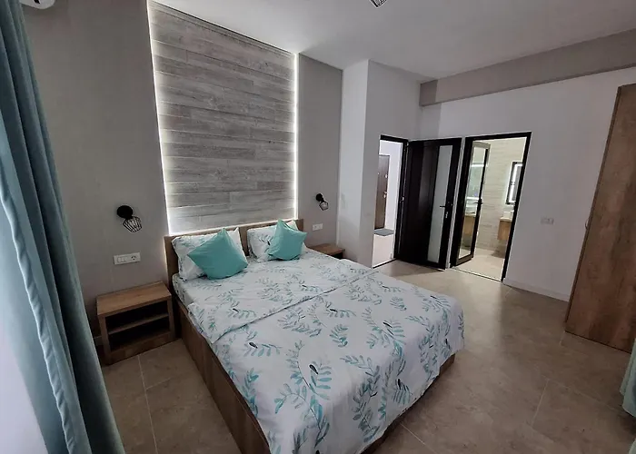 Obelisc, Epava & Radio-vacanta Costinești