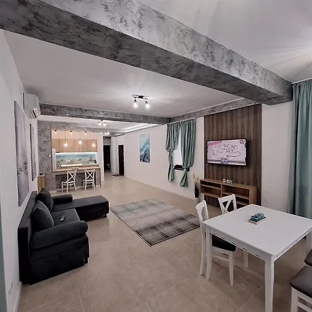 Obelisc, Epava & Radio-vacanta