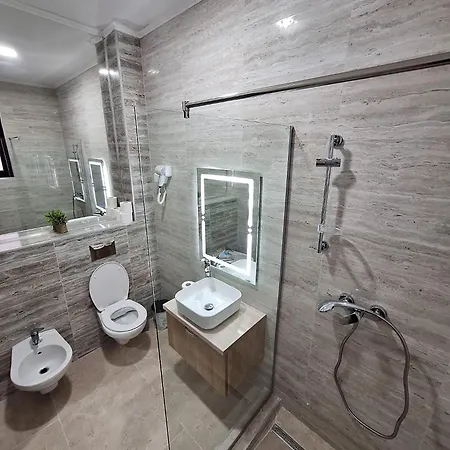 Appartement Obelisc, Epava & Radio-vacanta *