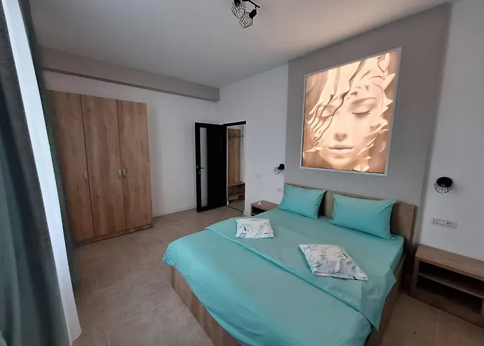 Obelisc, Epava & Radio-vacanta Apartment